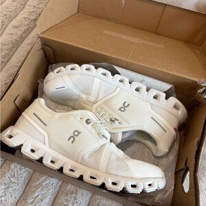 ON MENS White Athletic Shoes